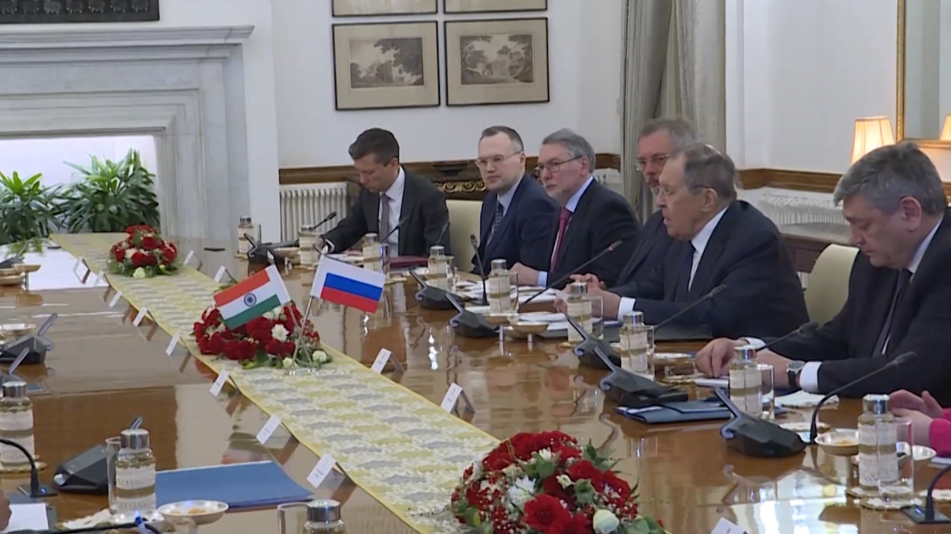 Лавров в Нью-Дели: укрепление российско-индийского сотрудничества в условиях глобального топливного кризиса