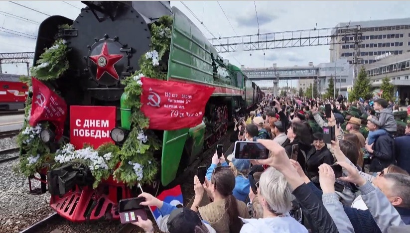 "Эшелон Победы" сделал остановку в Тюмени