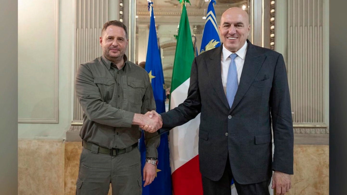 Конец "серого кардинала": Андрею Ермаку прочат камеру в привилегированном корпусе киевского СИЗО