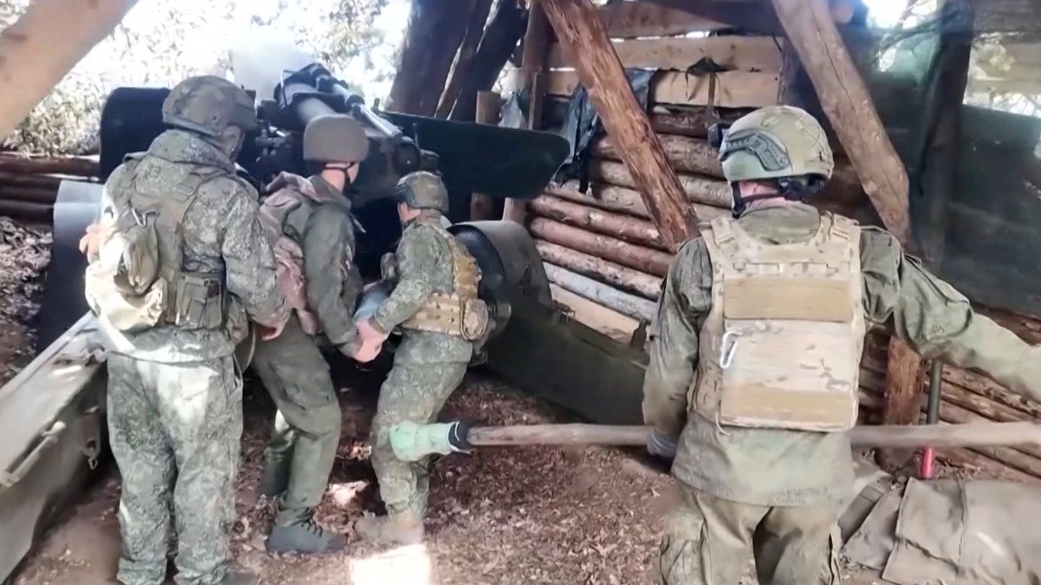 Российские удары по военным объектам Украины: массированная атака и успехи на западном фронте