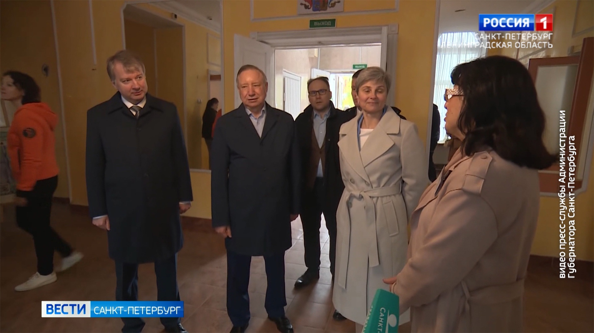 Александр Беглов провёл рабочий объезд Петродворцового района