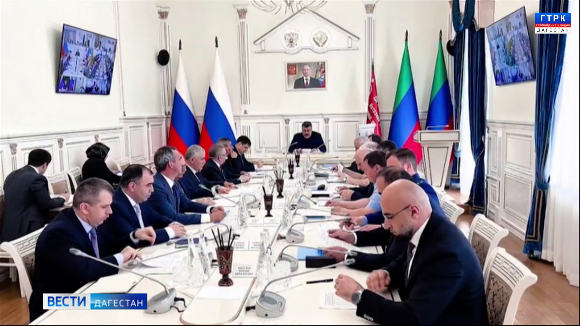 Сегодня Федор Щукин провел заседание комиссии по противодействию коррупции в Дагестане