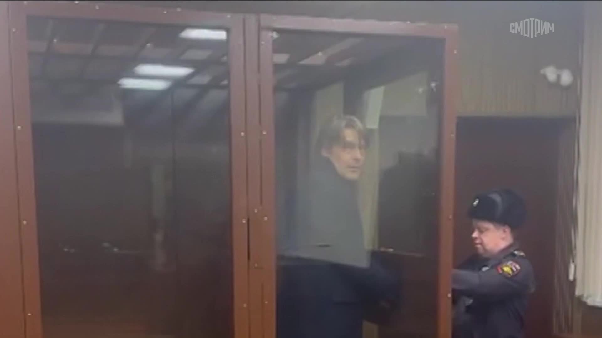 Эфир 18.05.2026 · 21:30