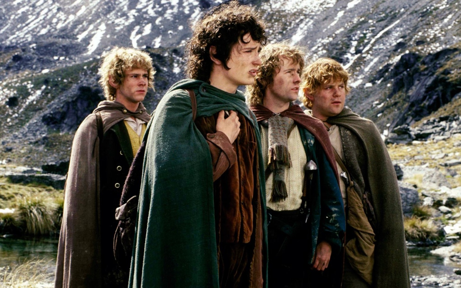 Трилогия «Властелин колец» (2001–2003) Кадр из фильма "Властелин колец: Братство Кольца"