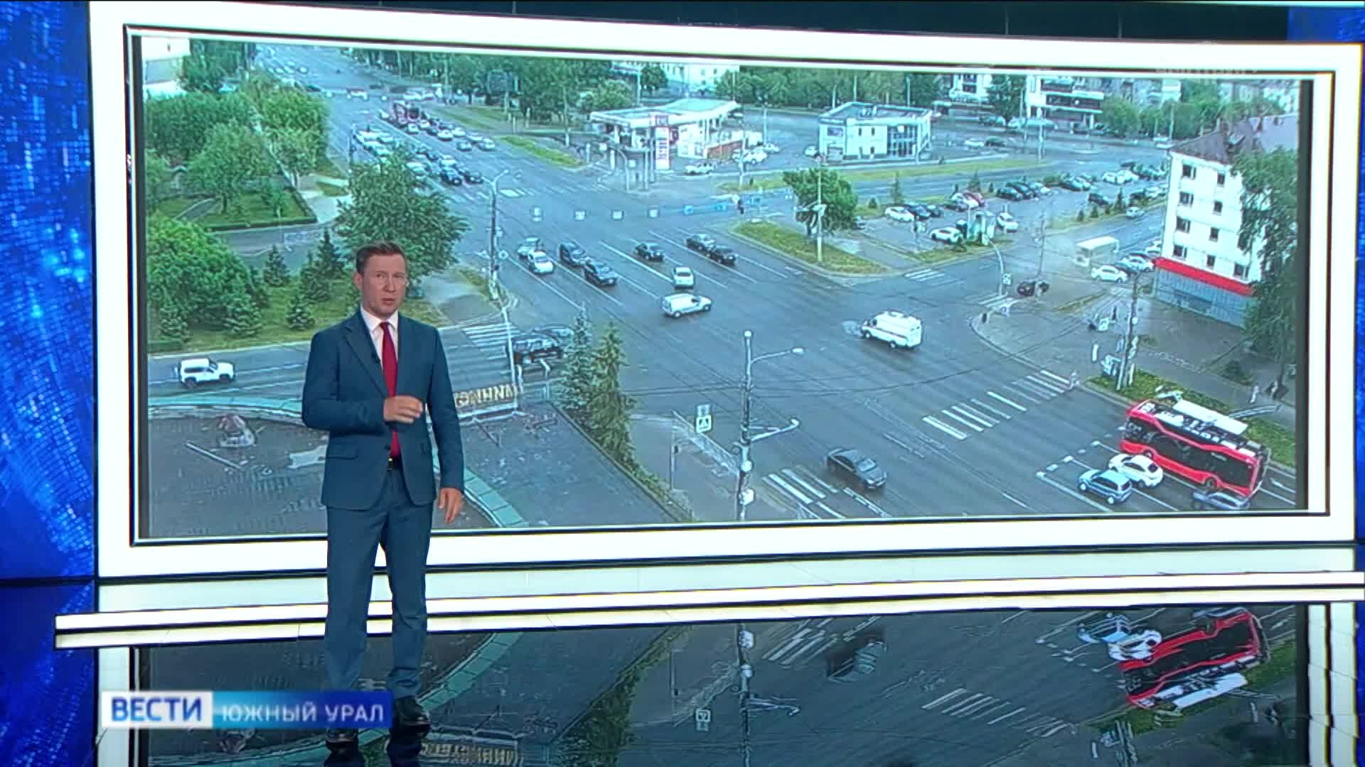 В Челябинске скорая помощь с роженицей врезалась в автобус