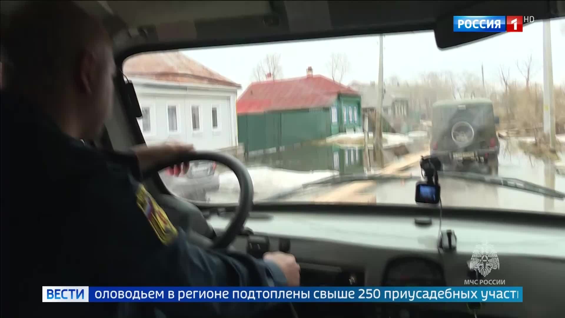 Жара в Москве и стихийные бедствия по России: от снегопадов до торнадо