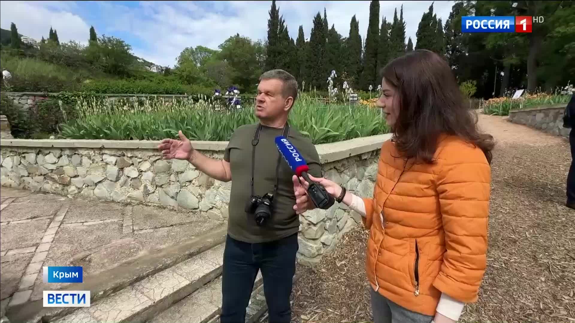В Никитском саду Крыма расцвели 300 сортов ирисов