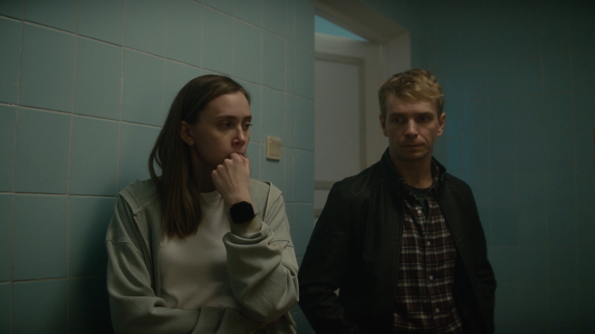 Премьера сериала "Когда горит огонь": пластический хирург расследует убийство в глухой деревне