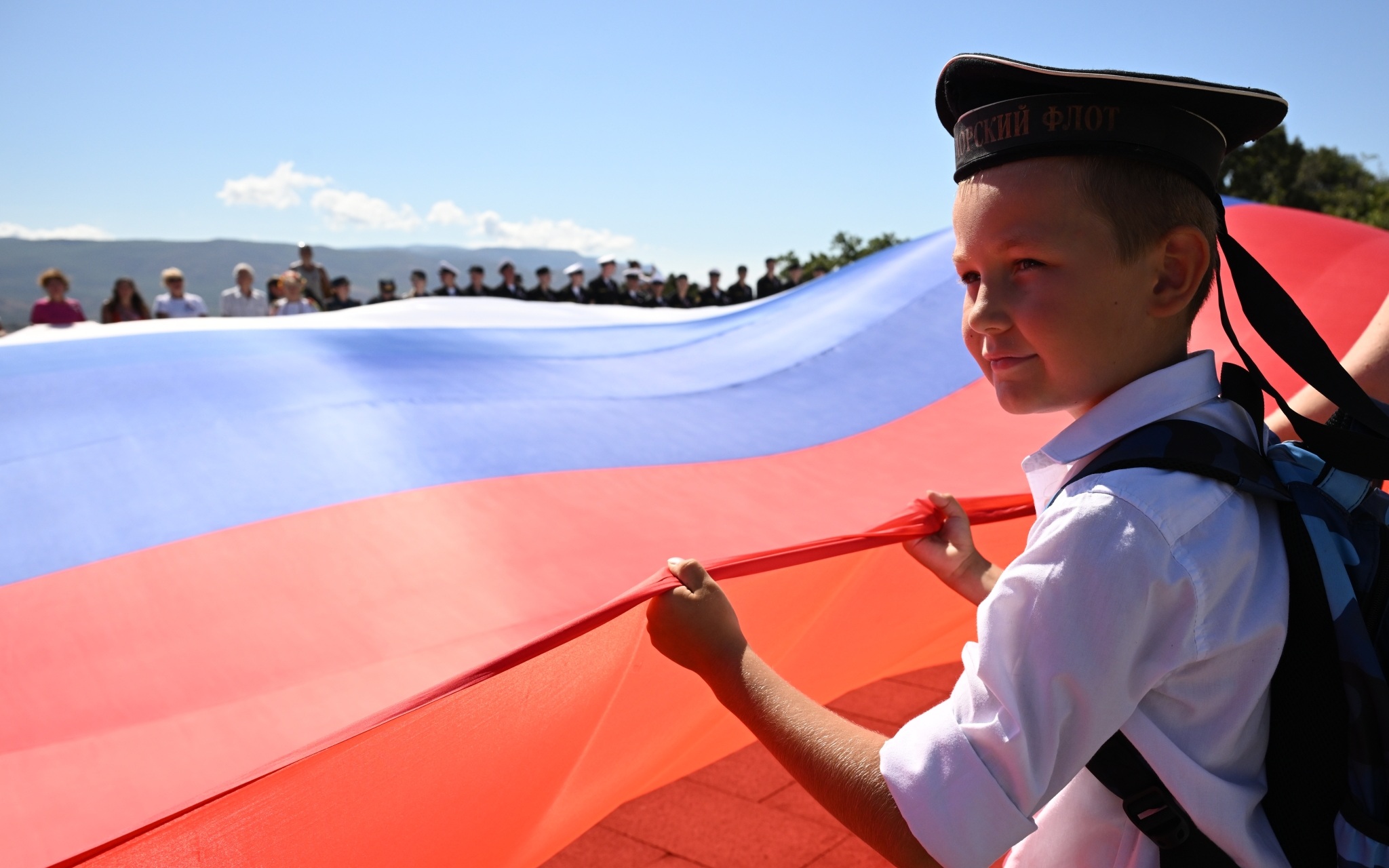 Празднование Дня Государственного флага России на Сапун-горе в Севастополе