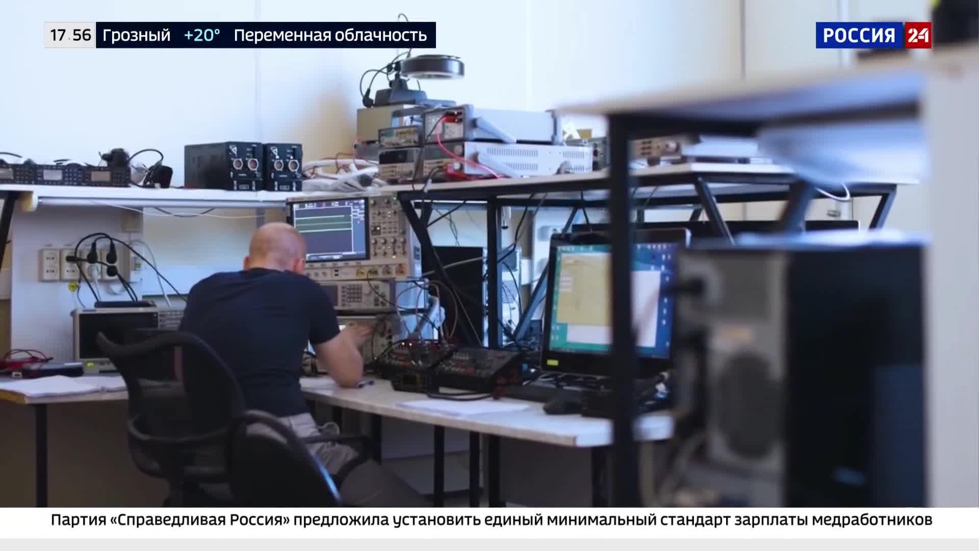 16:00