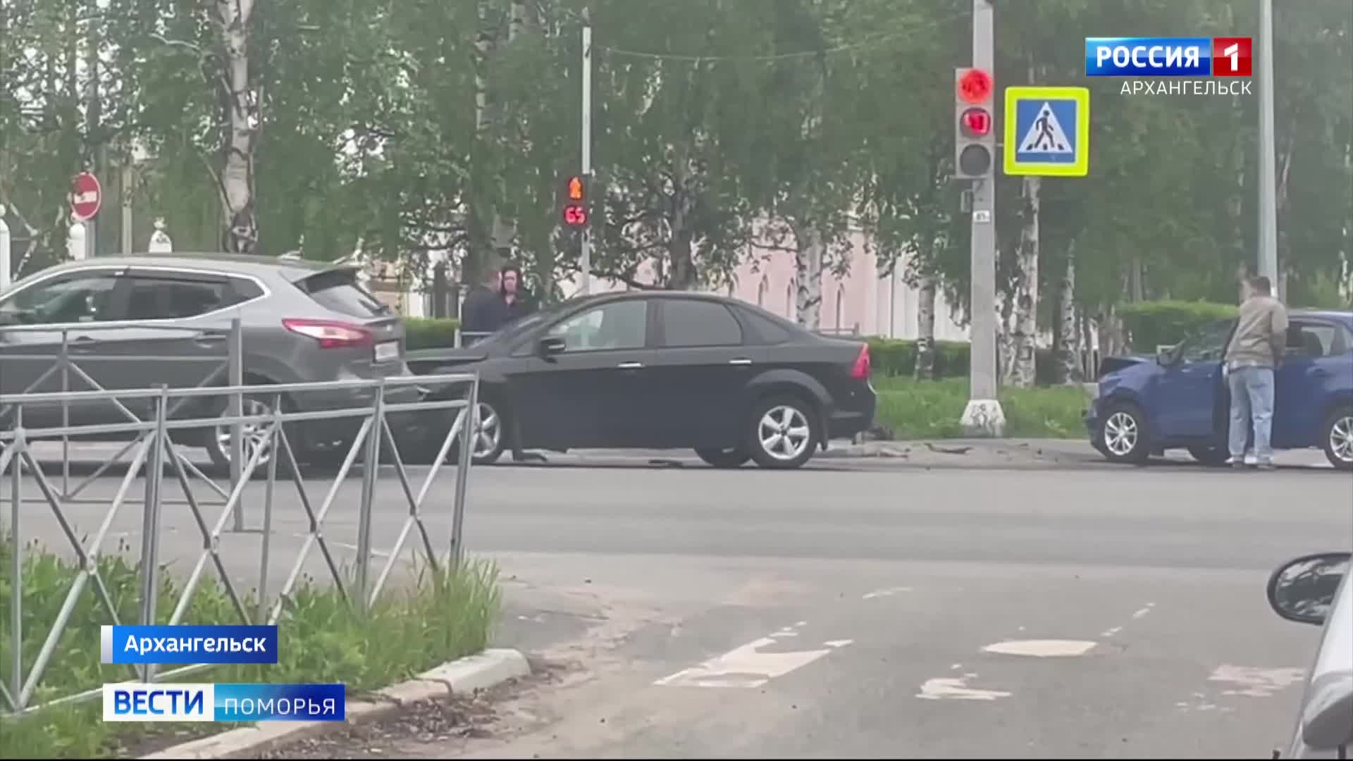 Длинная пробка возникла этим вечером в центре Архангельска в результате ДТП