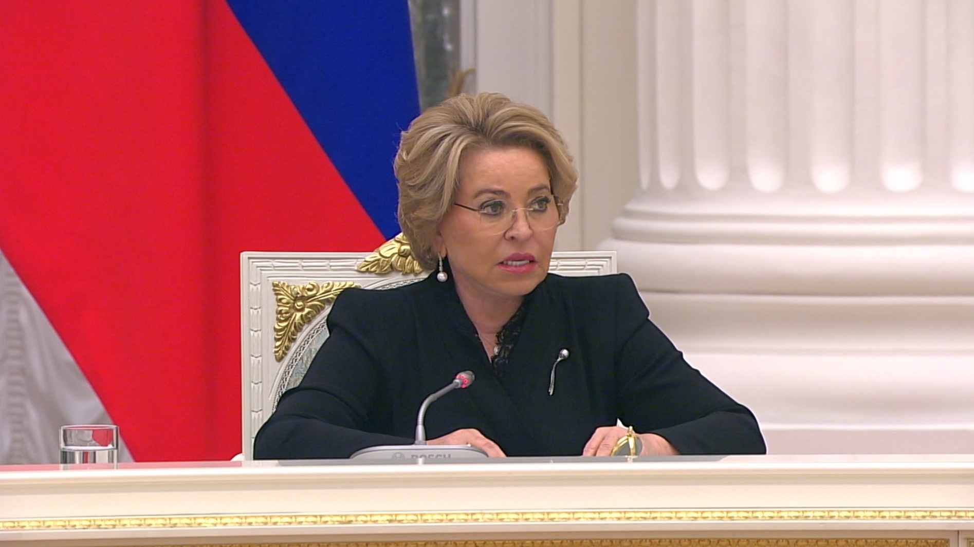 Рост рождаемости в России: новые меры поддержки многодетных семей обсуждают в Кремле