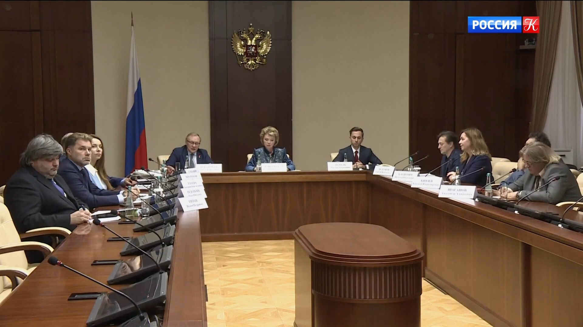 Владимир Путин провел заседание Совета по поддержке русского языка и языков народов России в режиме видеосвязи