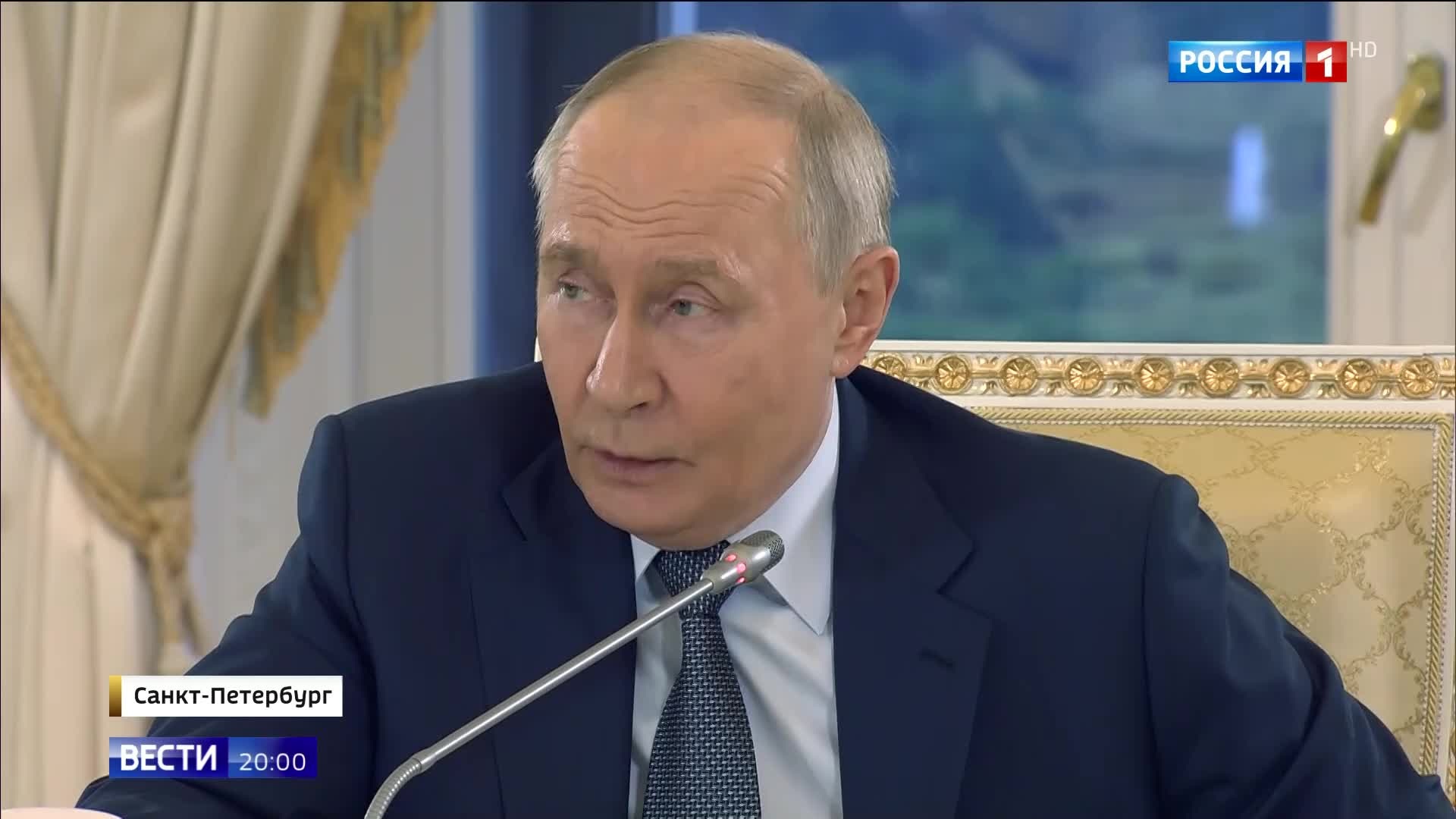 Путин подчеркнул несовместимость зон свободной торговли ЕС и ЕАЭС в ответ на вопрос БелТА.
