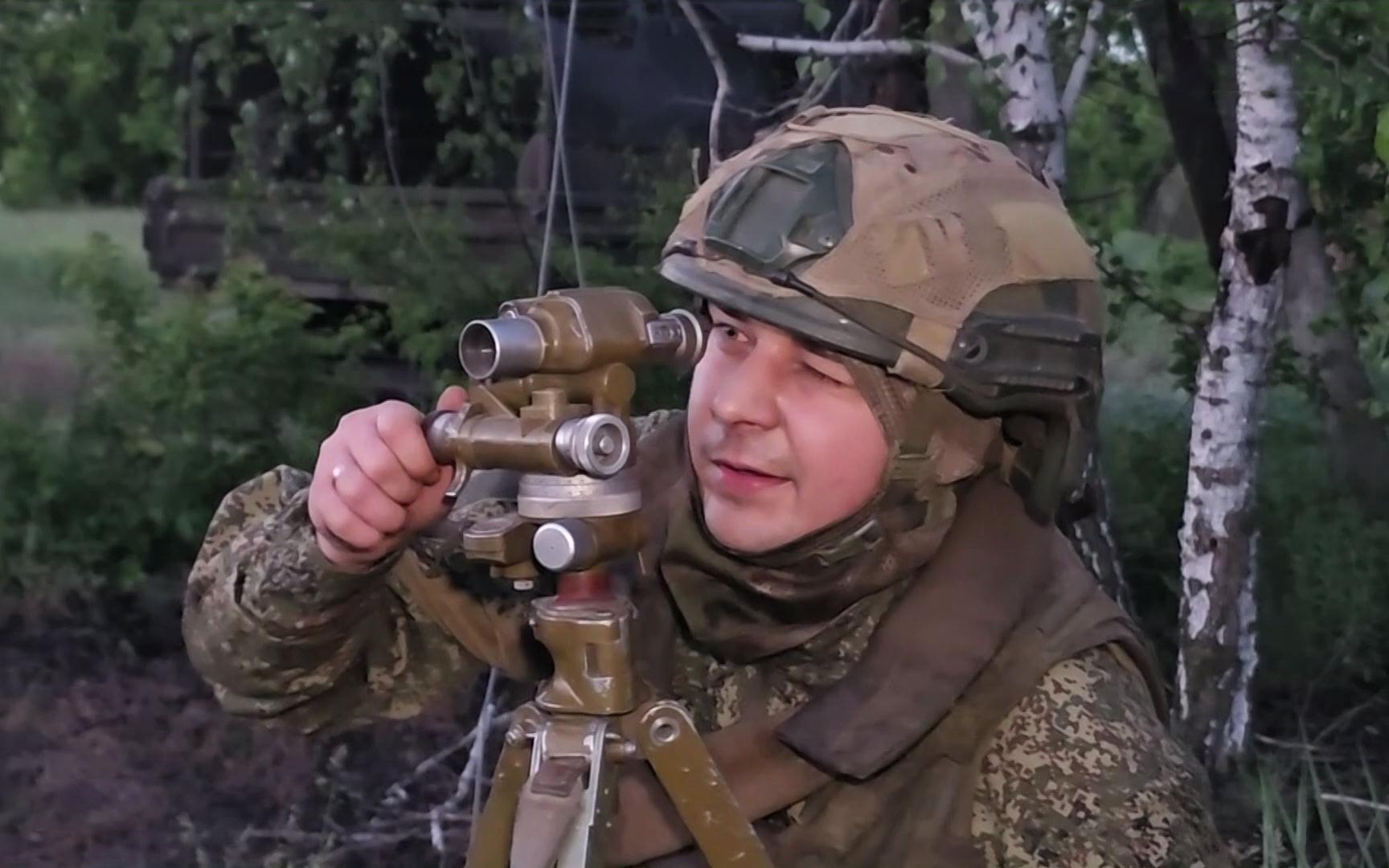 Российские войска нанесли удары по ключевым объектам в тылу Украины и освободили Комсомольское в Запорожской области.