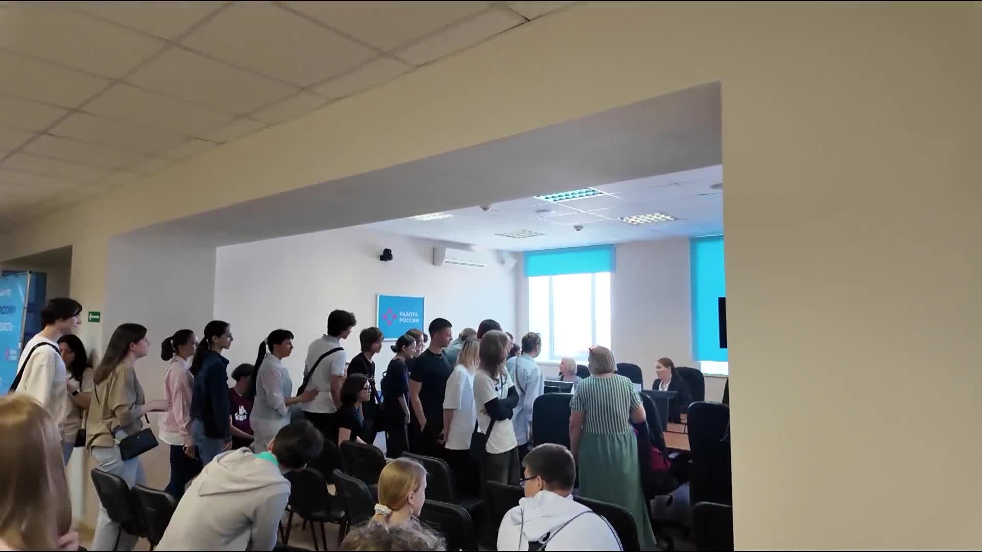 Ярмарку вакансий для подростков провели в Тюмени