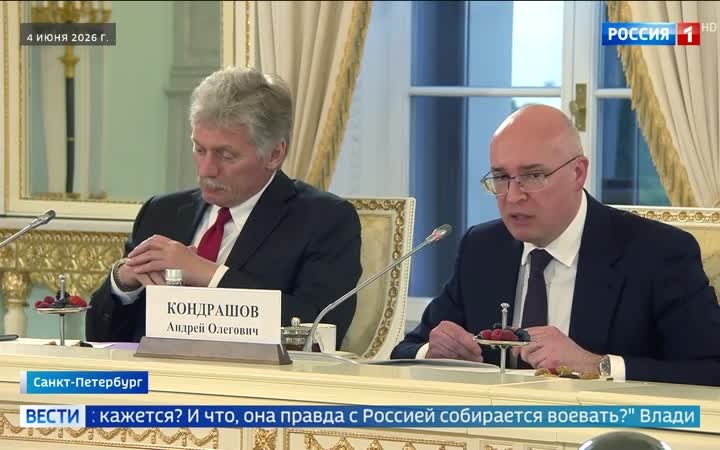 "Путин обсудил с мировыми СМИ ситуацию в Донбассе и роль Европы в урегулировании конфликта."