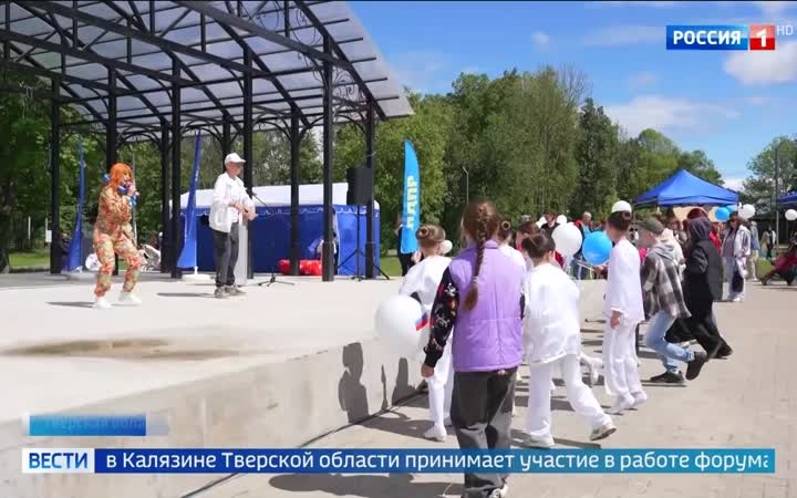 Российские коммунисты подчеркнули значение Пушкина для русского языка на митинге в Москве
