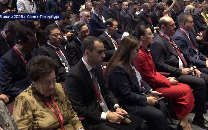 Кабинет на камеру СИЗО: на ПМЭФ генеральный прокурор пообещал жестко карать коррупционеров