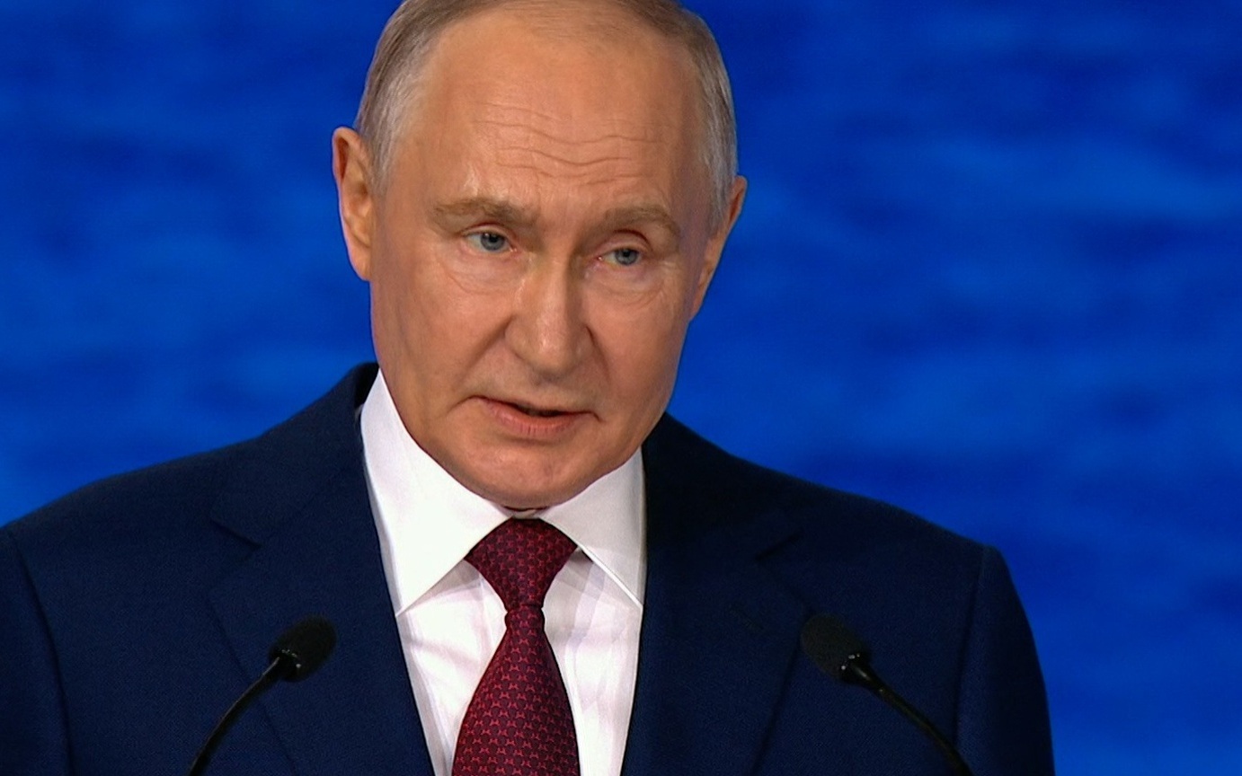 Путин отвергает мирные предложения Зеленского и подчёркивает цели операции в Украине.