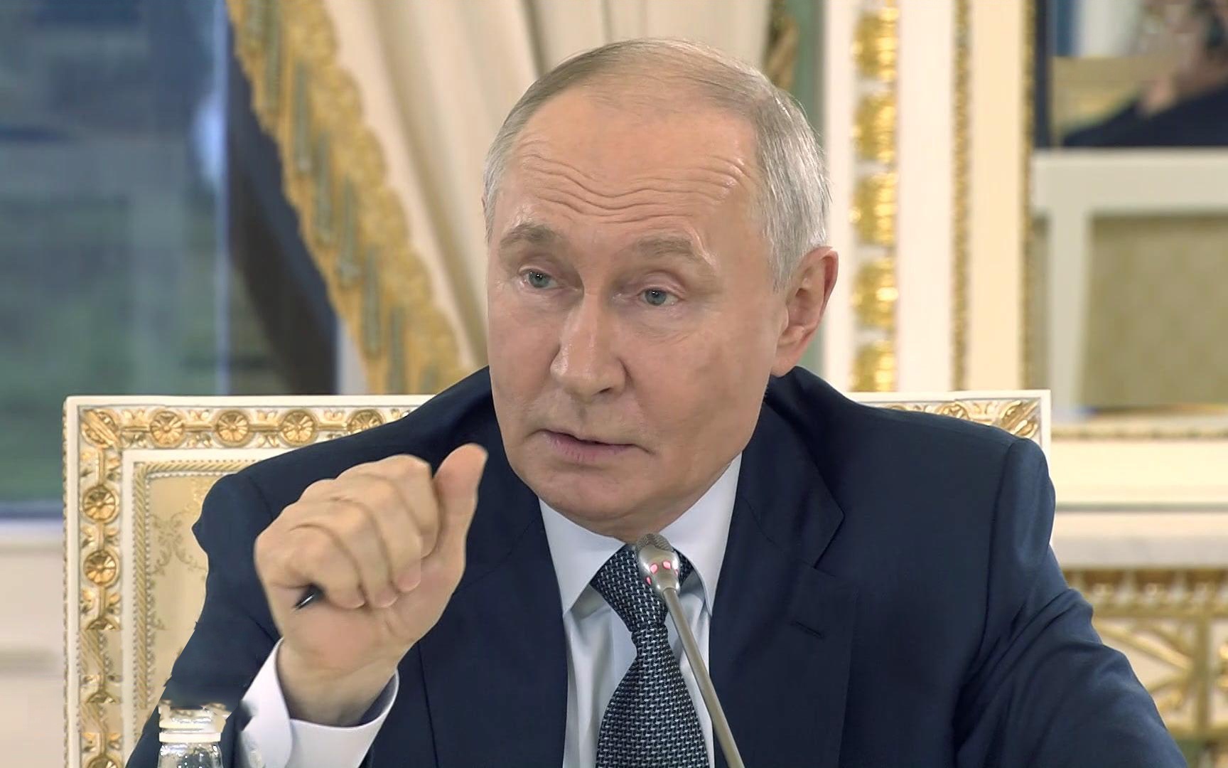 Путин на ПМЭФ: Экономика и безопасность в условиях глобальных вызовов