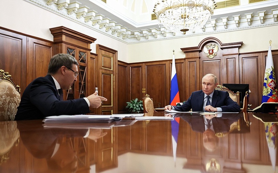 Валерий Фальков представил доклад о флагманской научной инфраструктуре России