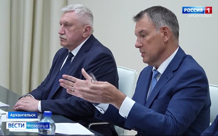 Железнодорожное сообщение АО с другими регионами обсудили губернатор Александр Цыбульский и начальник Северной железной дороги Рашид Сайбаталов