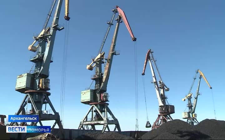 Сегодня в Архангельске началась погрузка топлива для военных городков, расположенных на отдалённых территориях