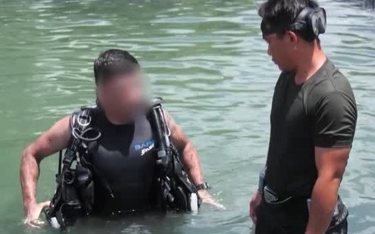 Российские военные помогают коллегам из Лаоса осваивать водолазное дело