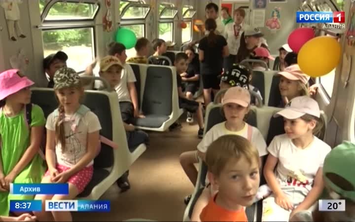 412 юных железнодорожников проходят летнюю практику на Владикавказской детской железной дороге