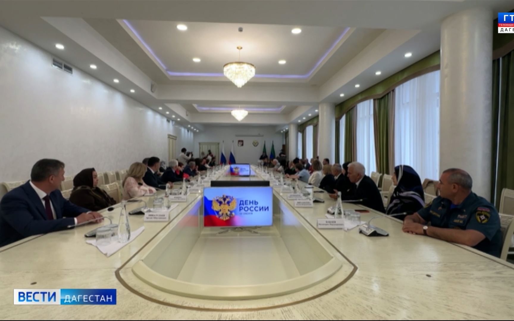 Фёдор Щукин провел торжественную церемонию вручения государственных наград