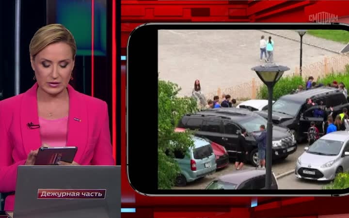Во Владивостоке 12-летний школьник без спроса взял машину отца и протаранил пять автомобилей