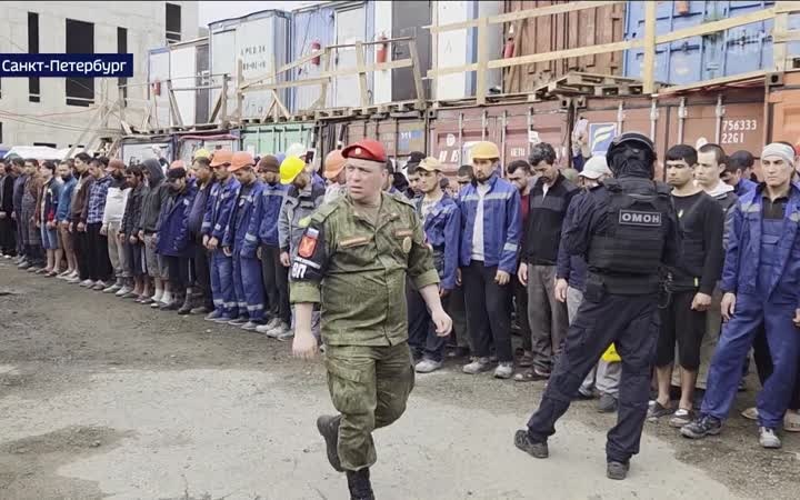 В Петербурге военные следователи нагрянули с рейдом на стройку
