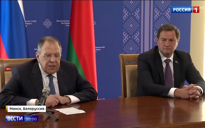 Лавров обвиняет Запад в поддержке нацизма на Украине: примеры из школьной жизни и военных структур