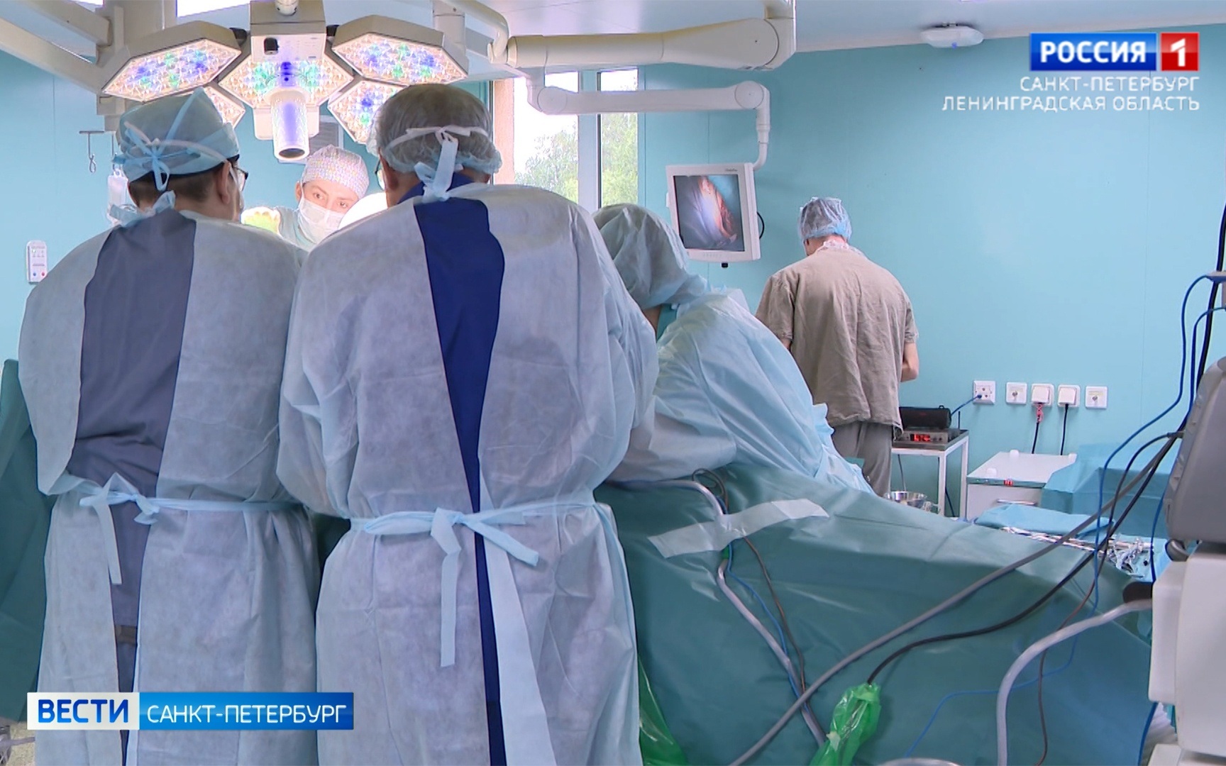 В НМИЦ имени Г. И. Турнера спасают юных пациентов и учат коллег