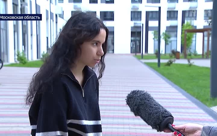 Избиение во дворе: в Мытищах пьяная компания устроила жестокую расправу над соседкой и ее собакой