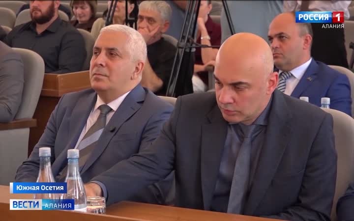 Парламент Южной Осетии единогласно одобрил кандидатуру Марата Камболова на должность председателя правительства