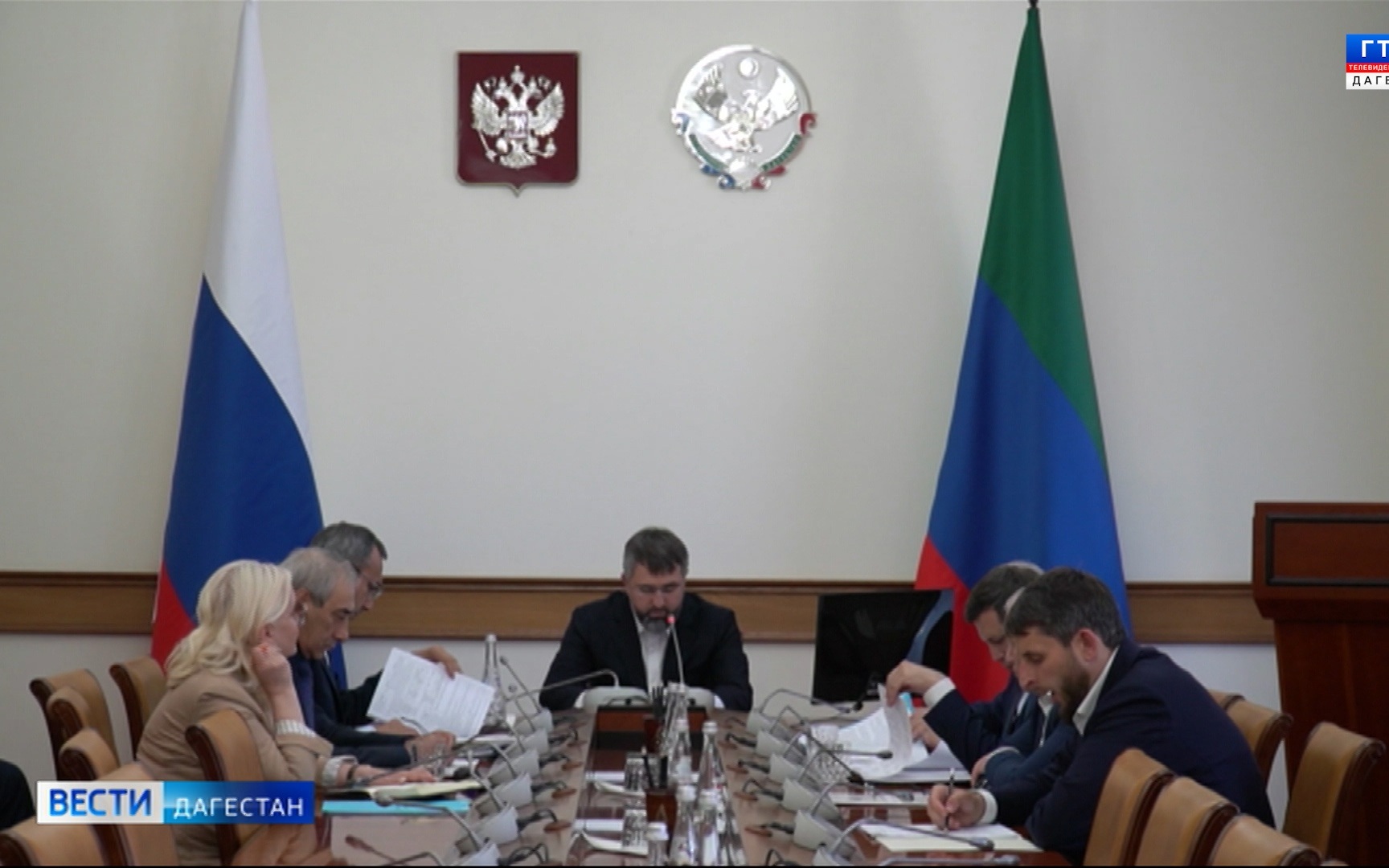 Магомед Рамазанов обсудил развитие промышленных предприятий республики