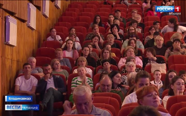 Благотворительный концерт «Спешите делать добро» прошел во Дворце молодежи