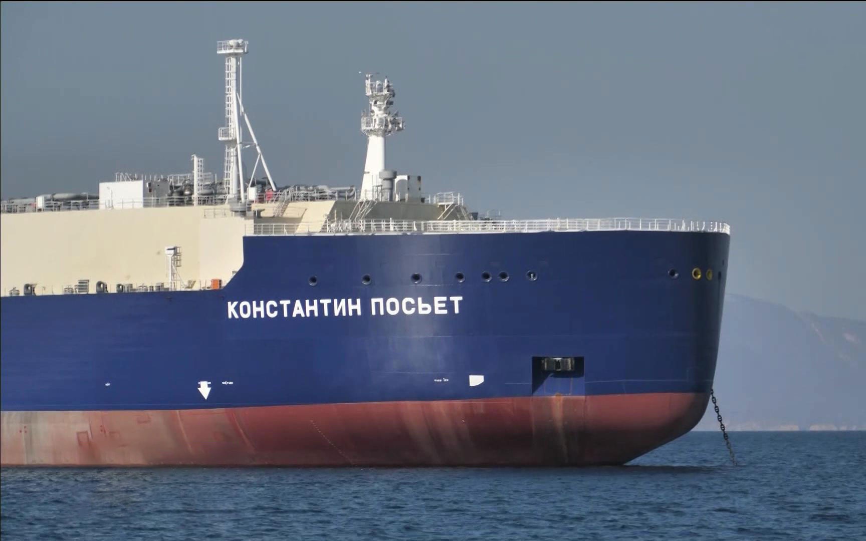 На "Звезде" спустили на воду новый арктический газовоз