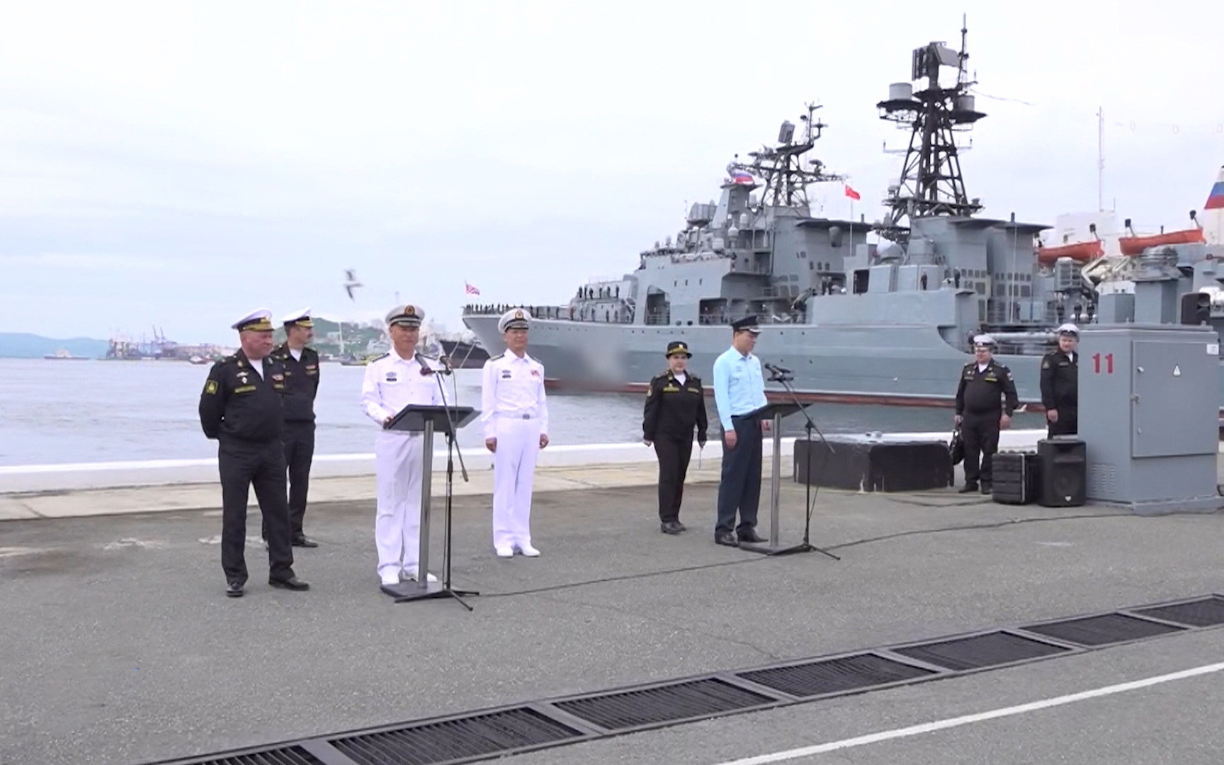 Во Владивосток с визитом прибыли китайские военные корабли
