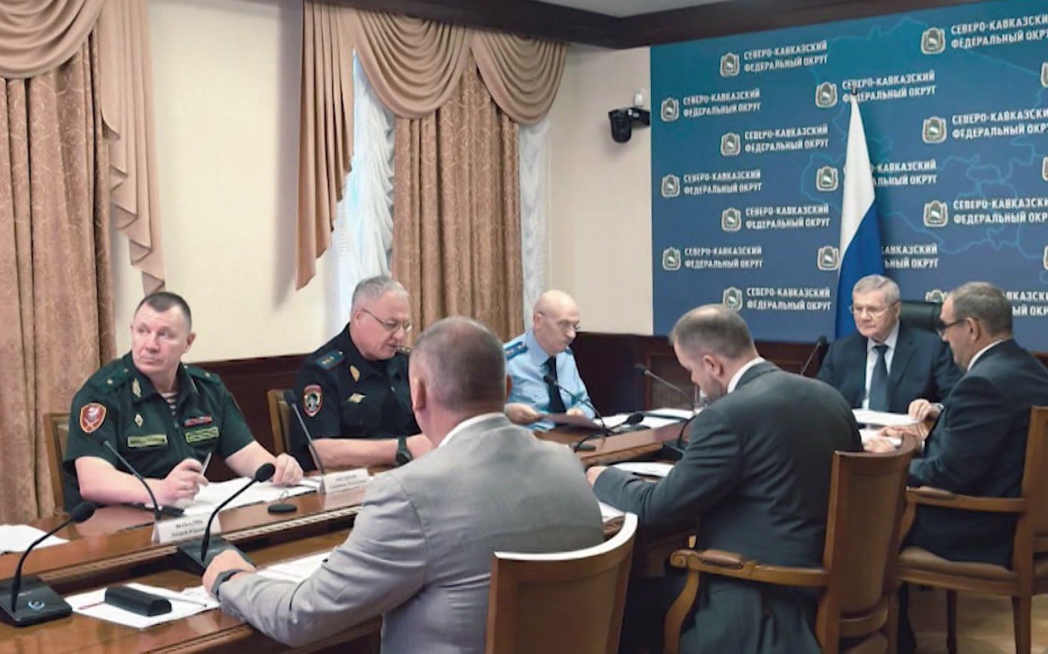Юрий Чайка провел заседание по безопасности Единого дня голосования