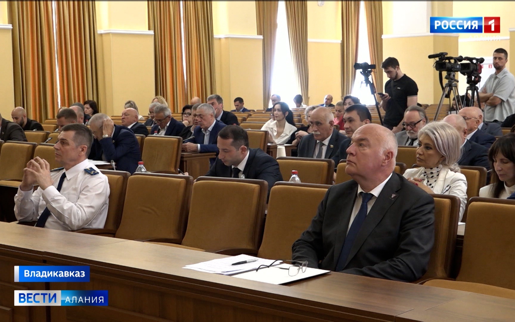 О налоговых и неналоговых поступлениях говорили на заседании парламента республики