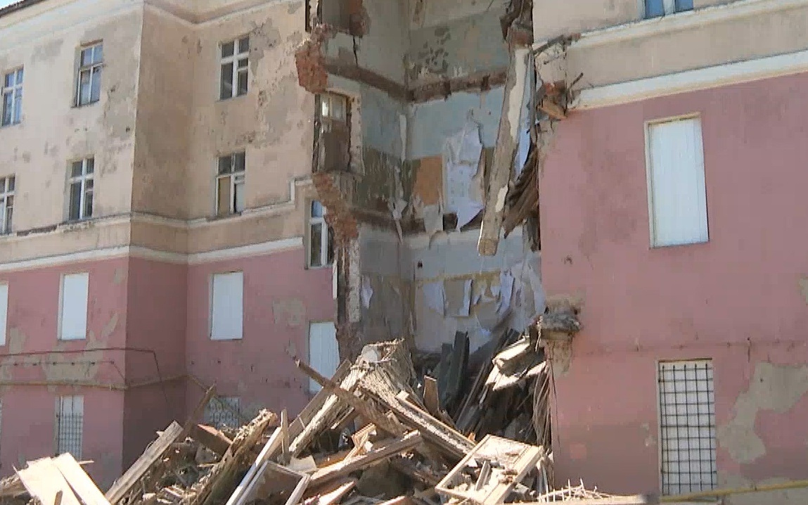 Место обрушения нежилого здания в Йошкар-Оле осмотрел Глава Марий Эл Юрий Зайцев