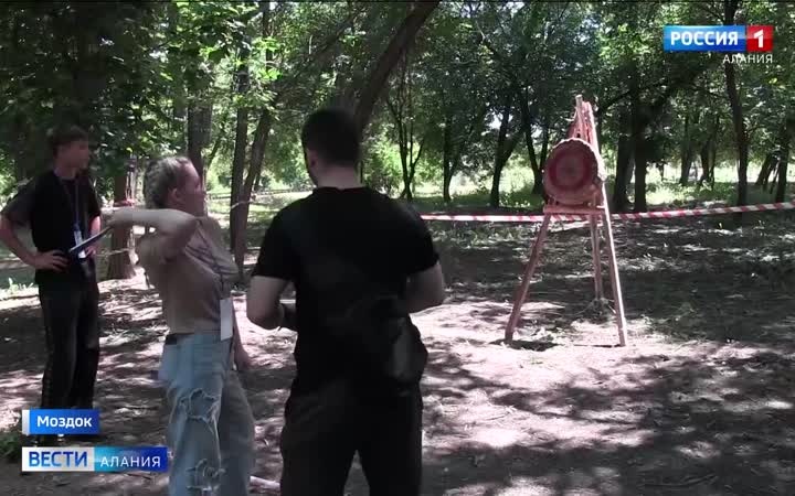 В Моздоке для представителей молодежи были организованы мастер-классы по искусству фланкировки и стрельбе из лука