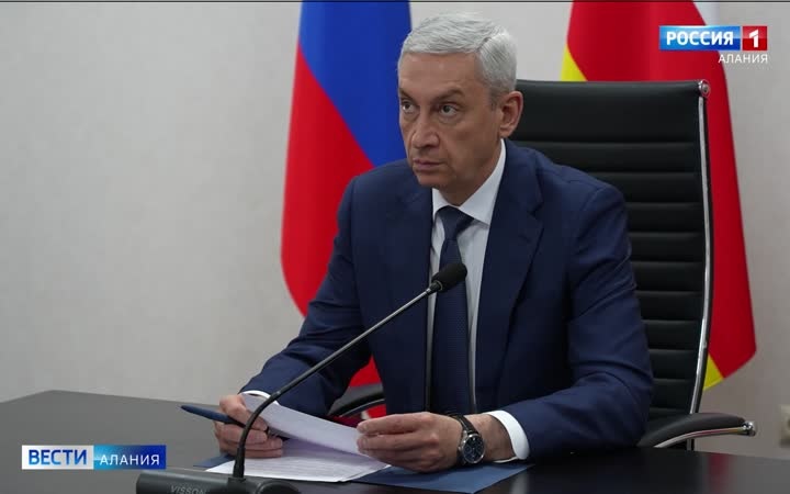 Борис Джанаев в режиме ВКС принял участие в заседании комиссии Госсовета