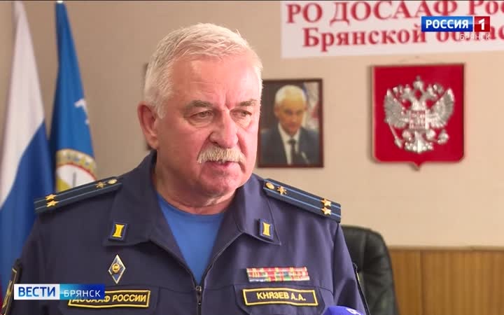 В Брянске начались занятия в детской планерной школе ДОСААФ