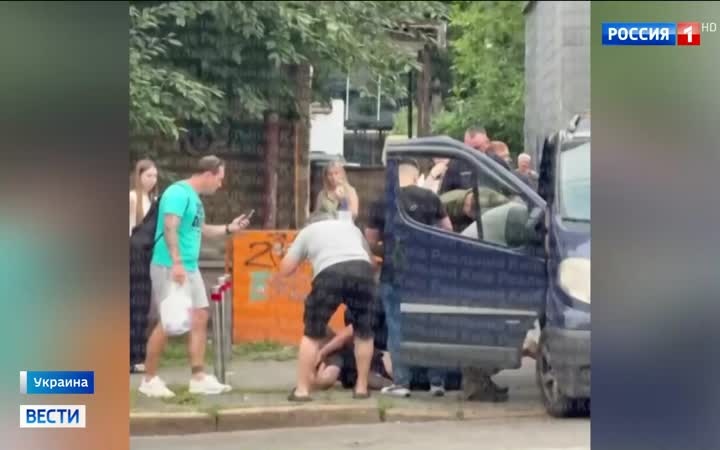 Насильственная мобилизация в Украине: мужчины силой отправляются на фронт
