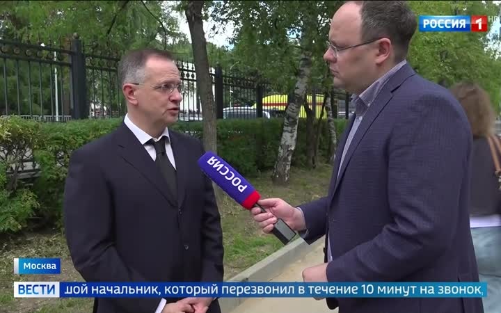 Прощание с Сергеем Ивановым в Москве: Путин возложил цветы на траурной церемонии