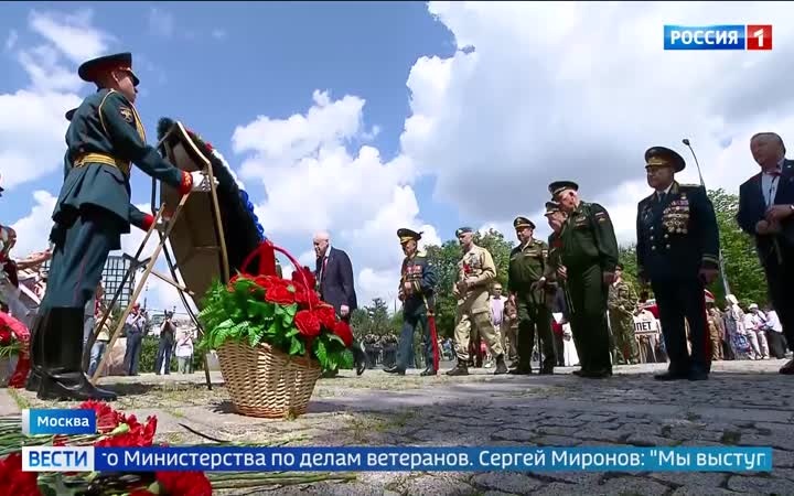 Лидер "Справедливой России" предлагает создать министерство по делам ветеранов.